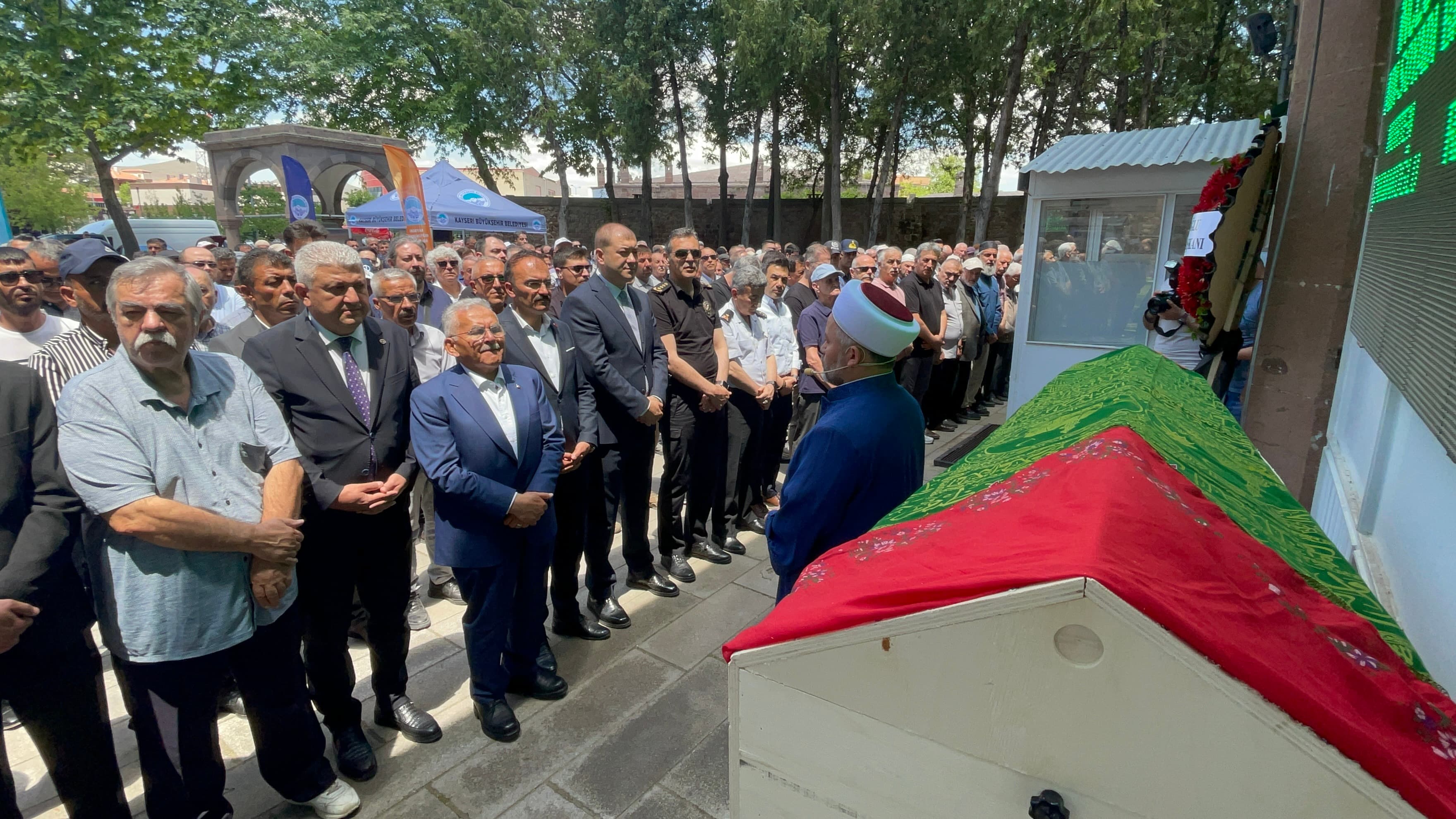 Kayserili Milli Savunma eski Bakanı'nın eşi İncesu’da toprağa verildi