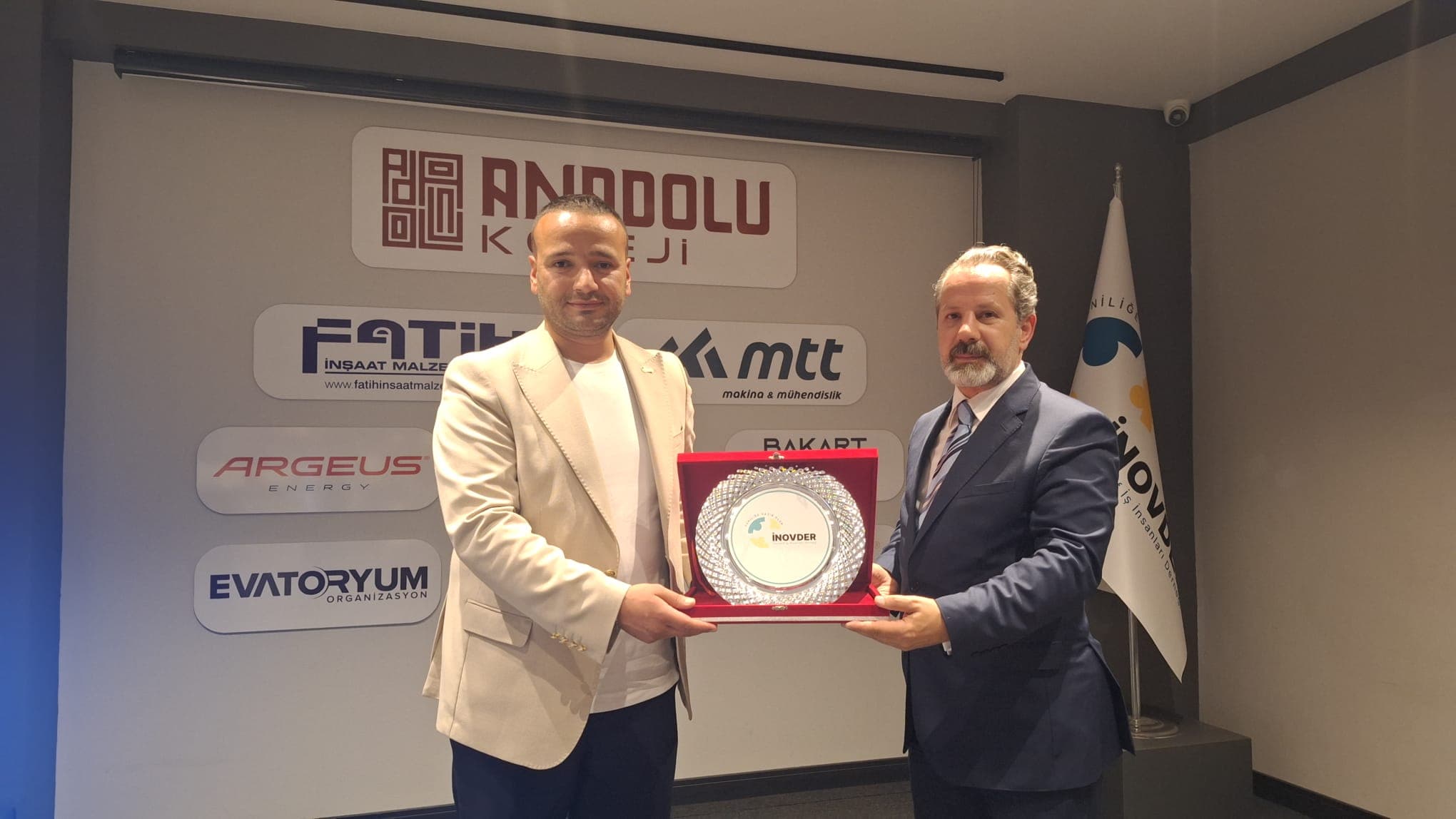 Finans Analisti İslam Memiş, İNOVDER ev sahipliğinde seminer düzenledi