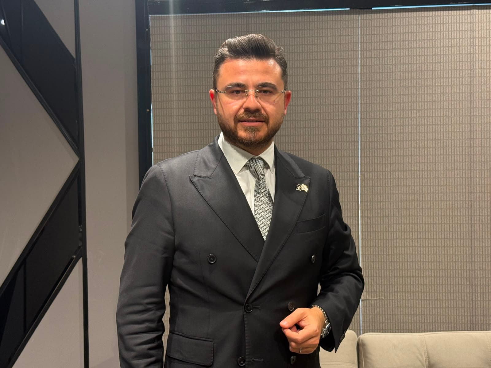 Başkan Okandan: “Kendi vizyonumuza ve vatandaşımıza odaklanıyoruz”